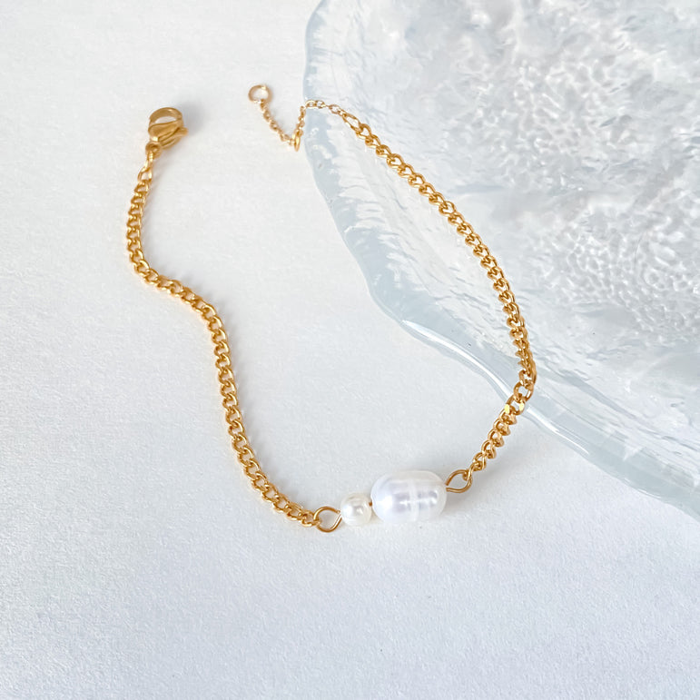 Pearl Pause Bracelet - The Jazzy Owl