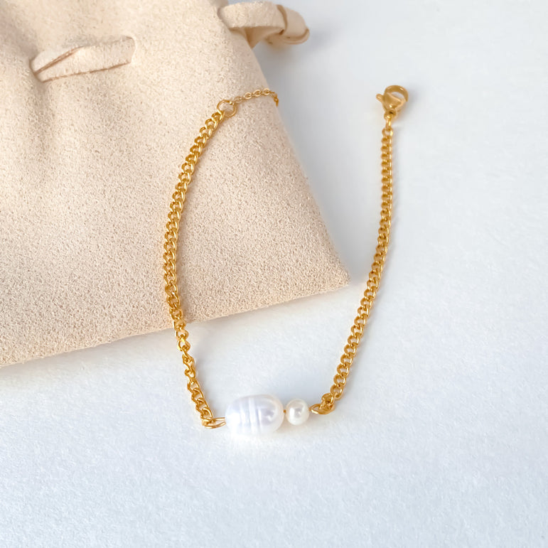 Pearl Pause Bracelet - The Jazzy Owl
