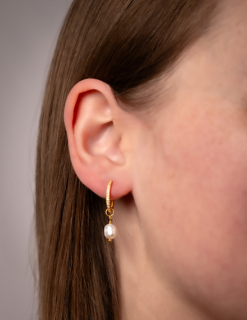 Pearl Fanfare Huggie Hoops Earrings - The Jazzy Owl