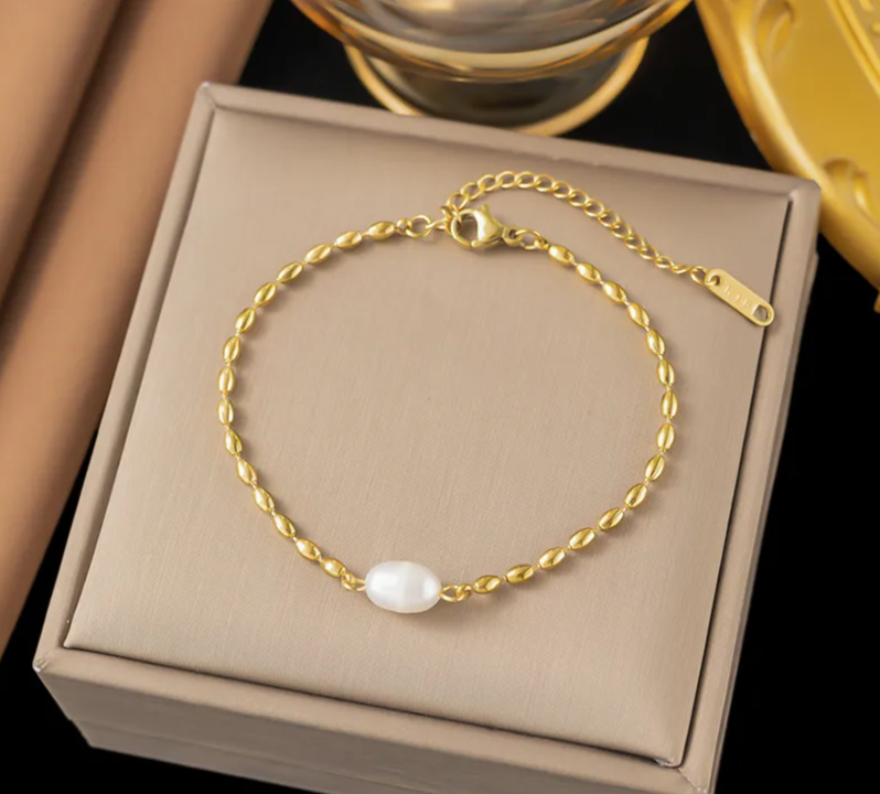 Pearl Moment Bracelet - The Jazzy Owl