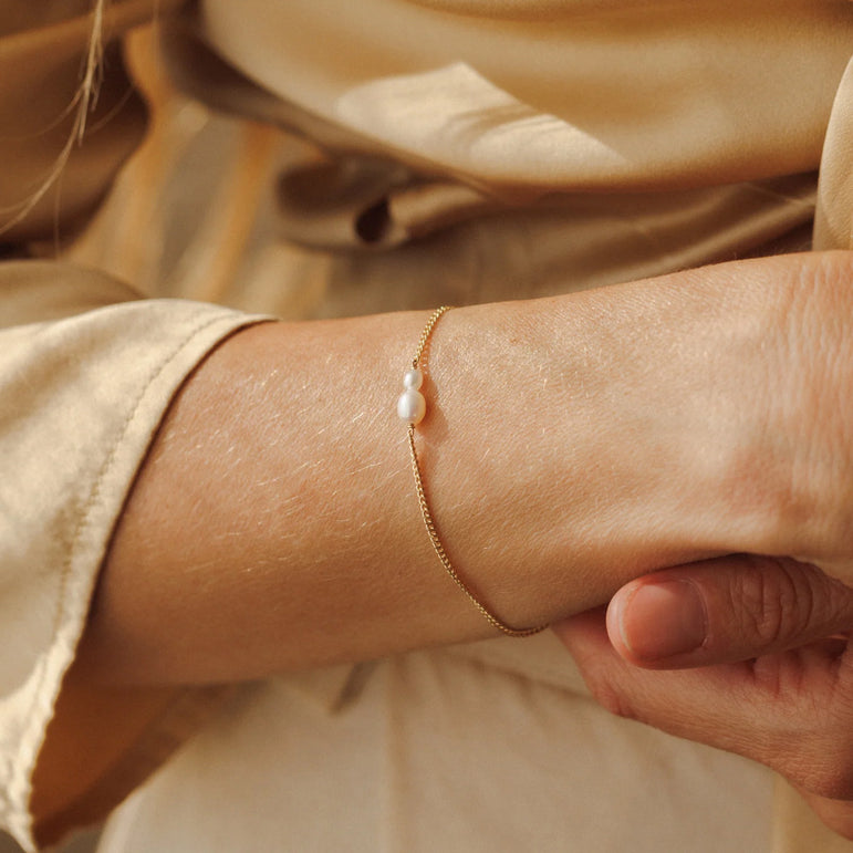  Pearl Pause Bracelet - The Jazzy Owl