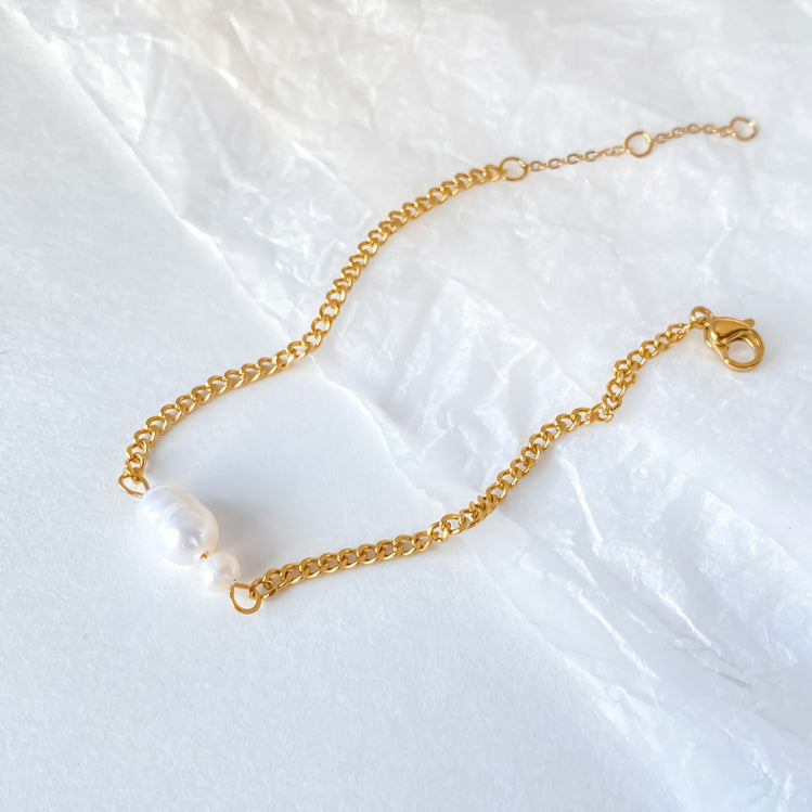  Pearl Pause Bracelet - The Jazzy Owl