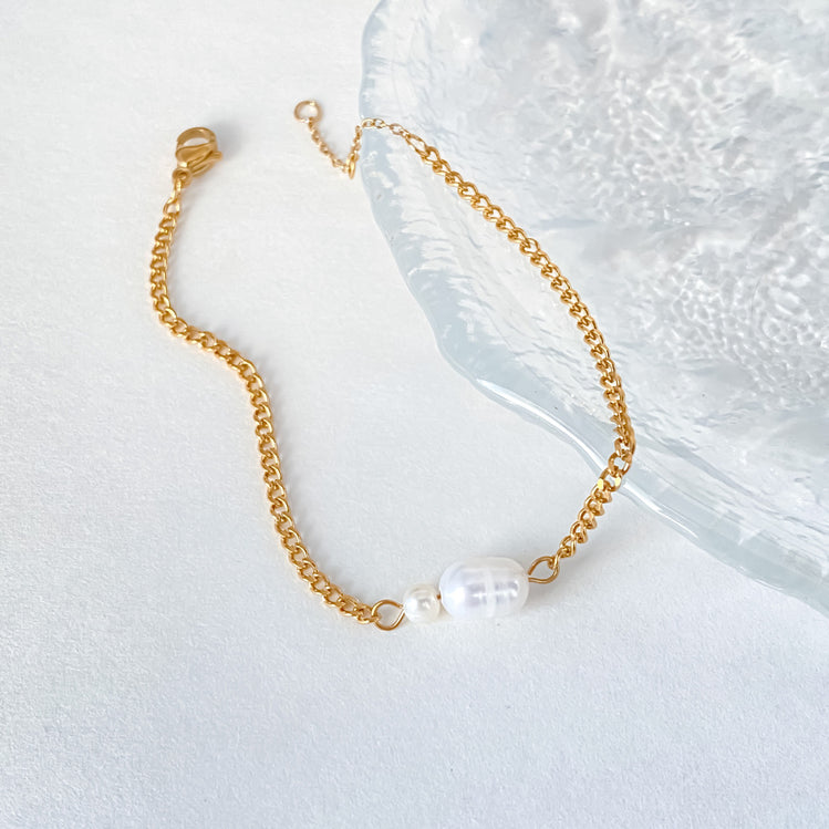  Pearl Pause Bracelet - The Jazzy Owl