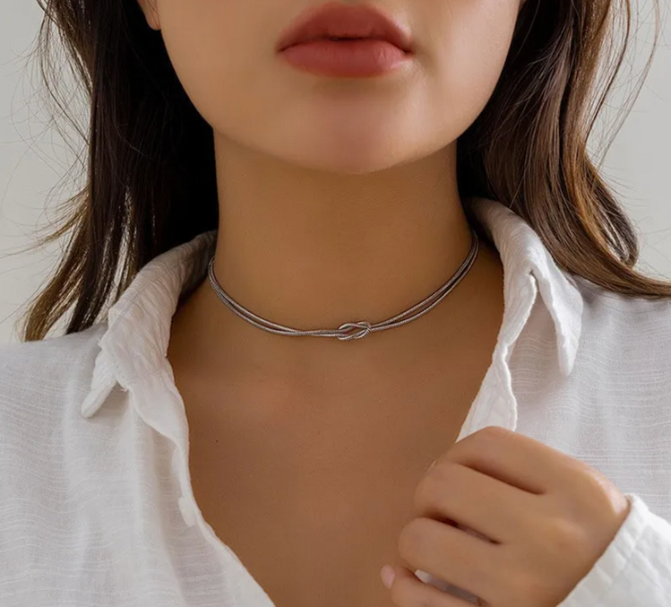  Link Knot Necklace - The Jazzy Owl