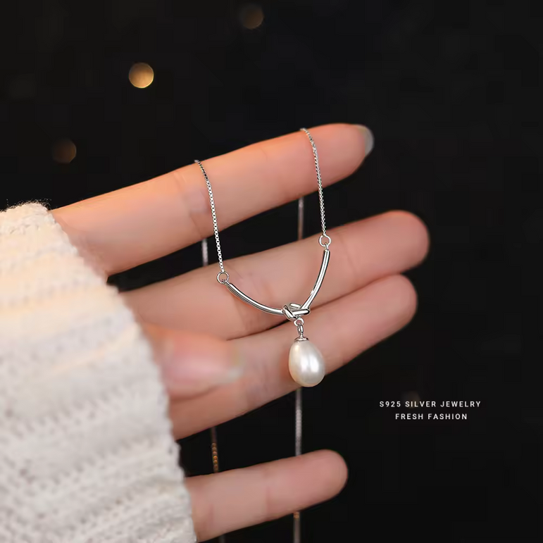 KnotToday, Darling Necklace