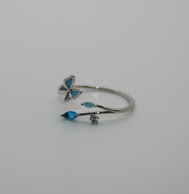  Flutter Affair Ring - The Jazzy Owl