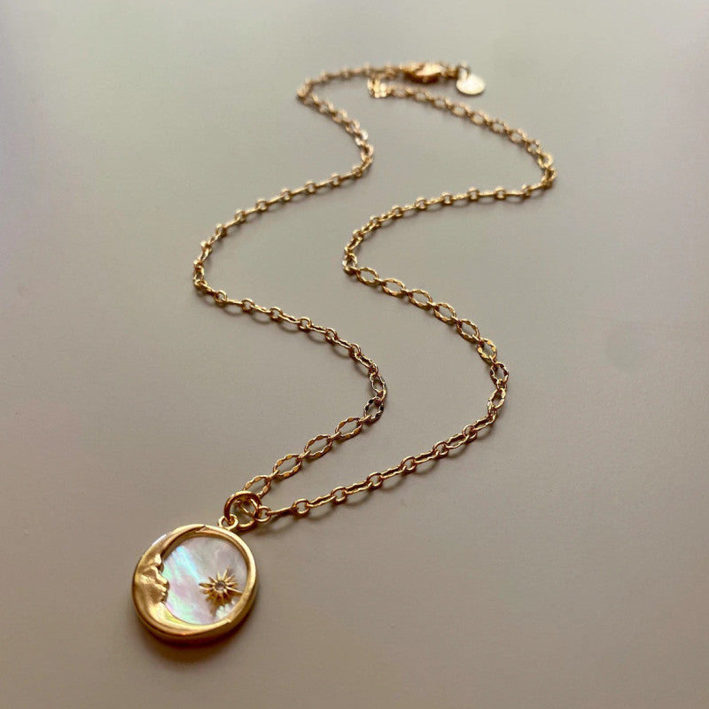 Bestie Necklace - Moon
